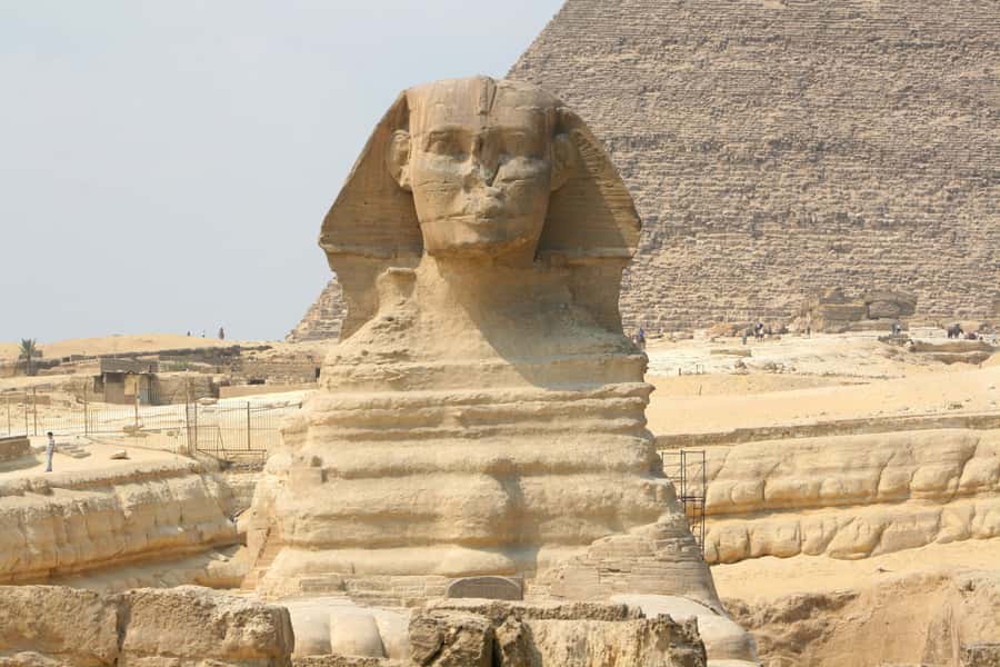 From Cairo: 5-Day Tour with Nile Cruise, Balloon, & Flights - Nile dinner in Cairo: a nice warm-up before Aswan