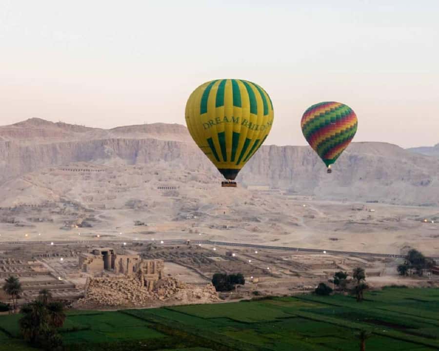 From Cairo: 5-Day Tour with Nile Cruise, Balloon, & Flights - Cairo start: Giza, camel time, then Tutankhamun in the Egyptian Museum