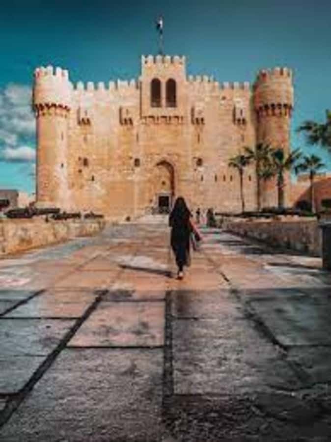 From Cairo: Alexandria Female-Guided Trip from Cairo - Abbo Elabbas Mosque photo stop plus an antique fun-fair