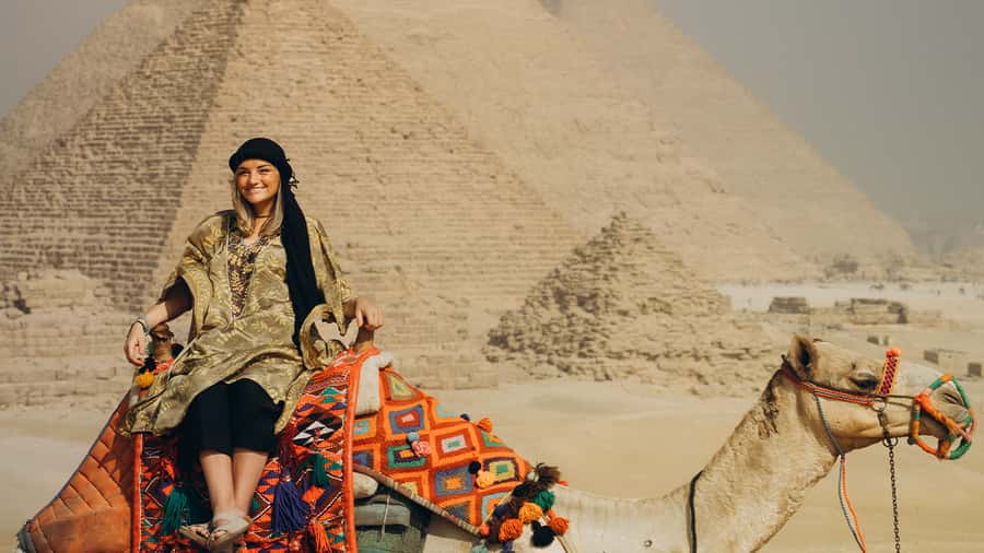 From Cairo: Camel or Horse Ride Tour Around Giza Pyramids - Sphinx Sightseeing: The Quick Close-Up That Changes Everything
