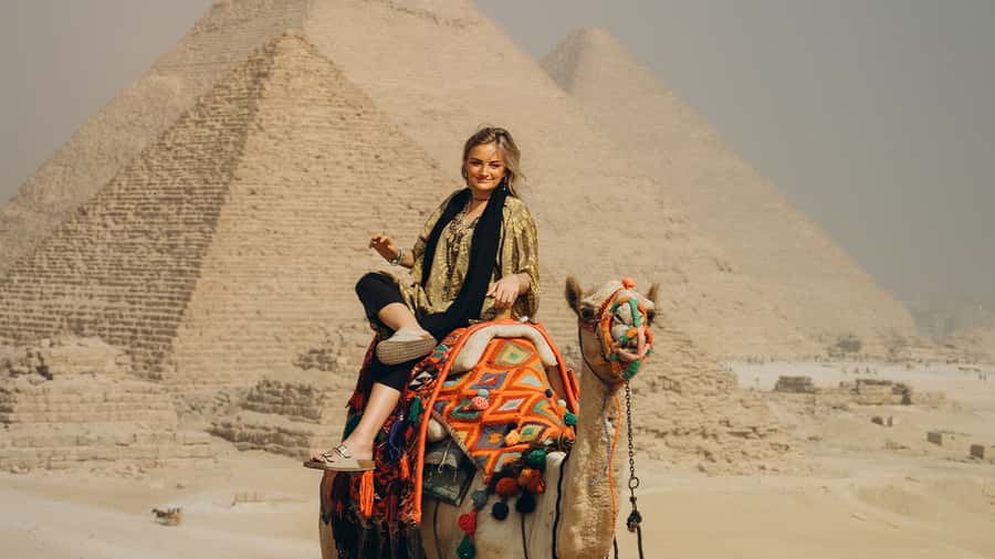 From Cairo: Camel or Horse Ride Tour Around Giza Pyramids - Valley Temple of Khafre: Where You Start to Feel the Place