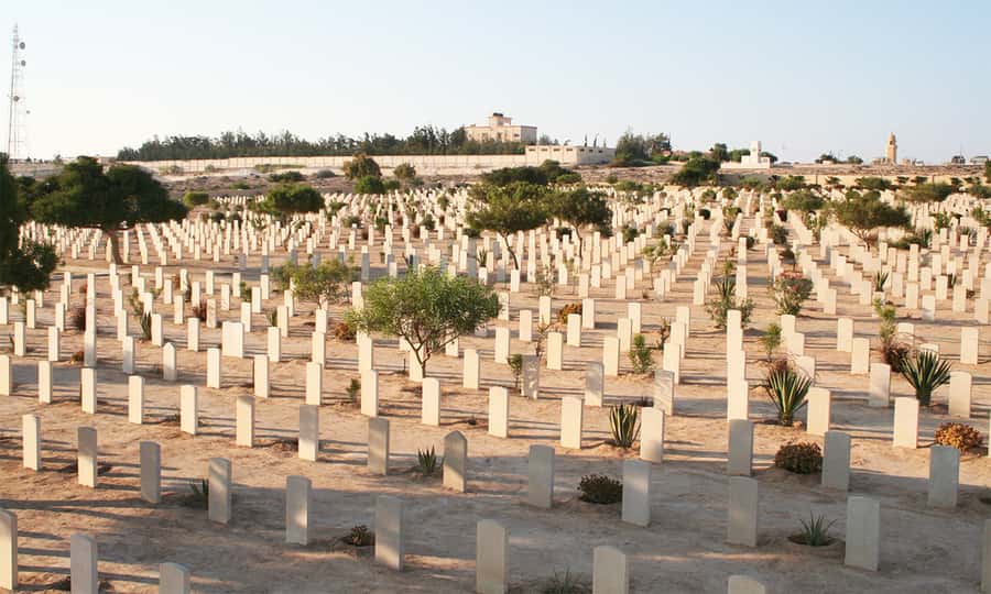 From Cairo: El Alamein and Alexandria Guided Day Tour - Kom el Shoqafa Catacombs: Roman Underground Space That Actually Feels Strange