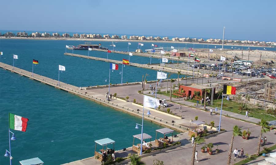 From Cairo: El Alamein and Alexandria Guided Day Tour - Guide Impact: Language Options and One Standout Name