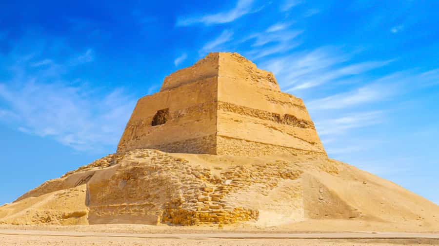 From Cairo: El Fayoum Pyramids Private Day Tour - Stop 2: El Lahun Pyramid, Senusert II, and the feeling of walking history