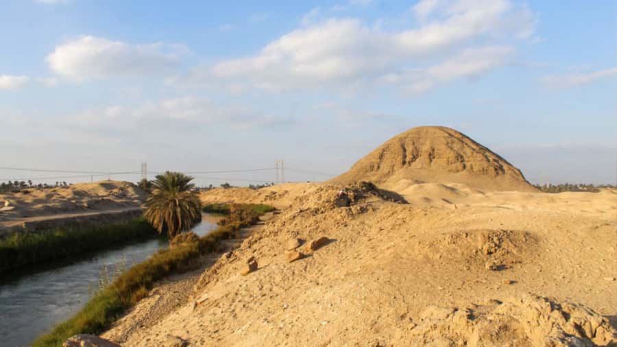 From Cairo: El Fayoum Pyramids Private Day Tour - The Cairo shopping time: practical, not mandatory