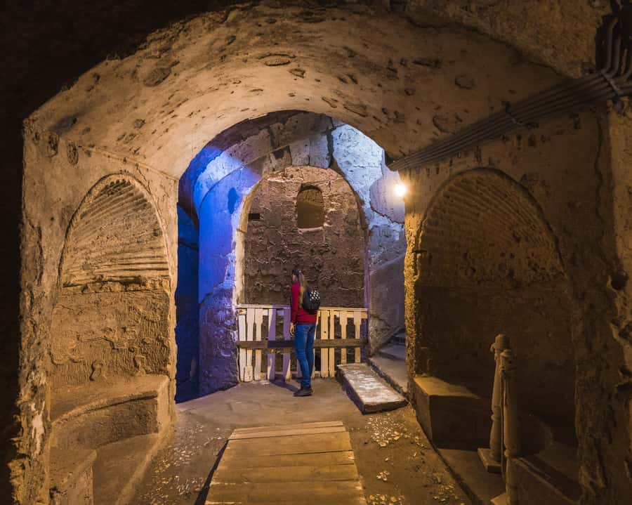 From Cairo: Historical Alexandria Shared Day Tour with Lunch - Kom el Shoqafa Catacombs: the underground burial world you’ll remember