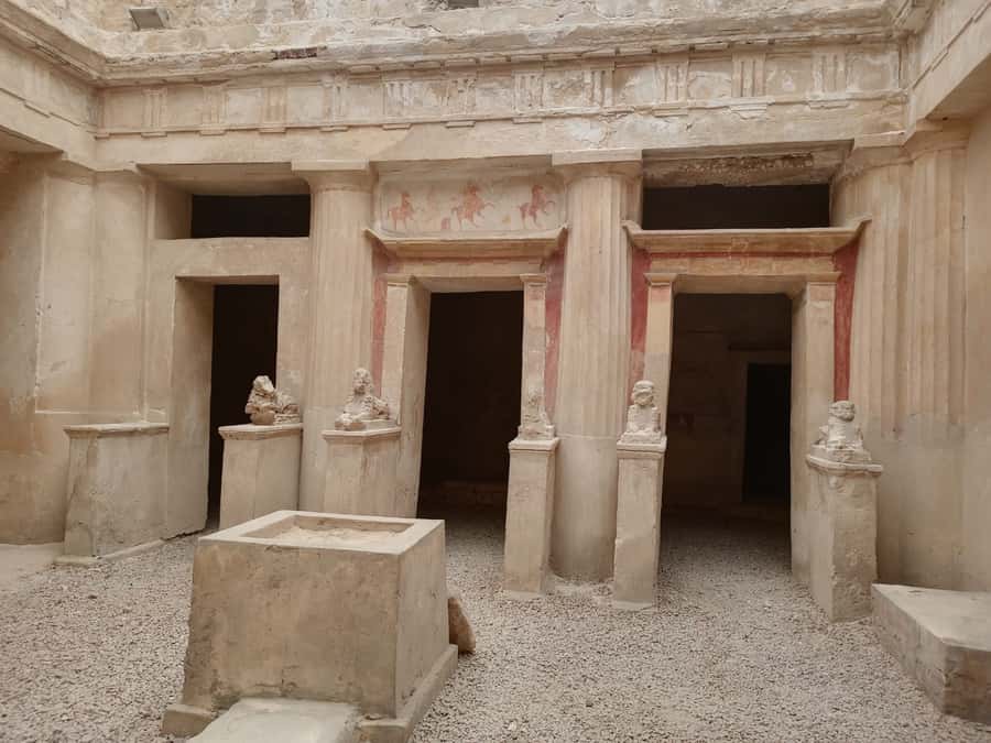 From Cairo: Private Luxurious Day Trip to Alexandria - Kom el Shoqafa Catacombs: the Alexandria underground