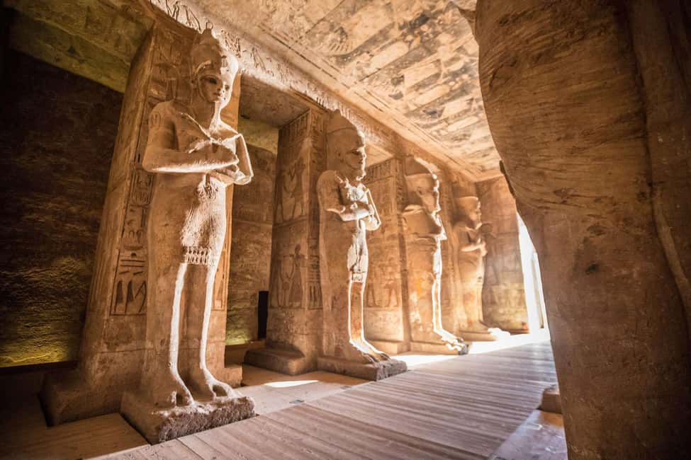 From Hurghada: 2-Day Private Tour of Luxor and Abu Simbel - Day 1 in Luxor: Valley of the Kings to Karnak