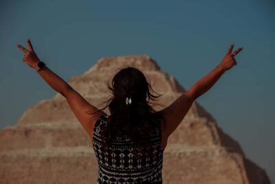 From Hurghada: 2-Day Trip to Cairo by Plane - Day 1 at Giza: Great Pyramids, Valley Temple, and the Sphinx in one sweep