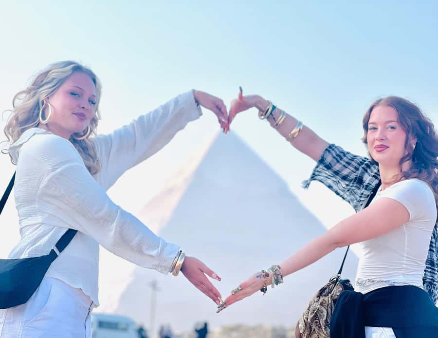 From Hurghada: Cairo and Giza Highlights Full-Day Tour - Egyptian Museum at Tahrir Square: Artifacts That Make the Day Click