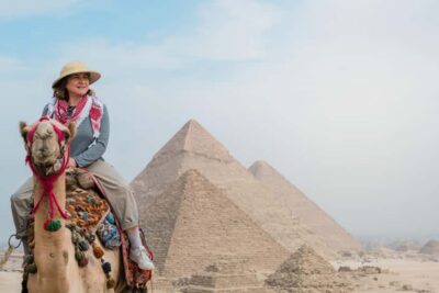 From Hurghada: Cairo Private Day Tour with Flights & Lunch - Giza Pyramids and Great Sphinx with a Live Egyptologist