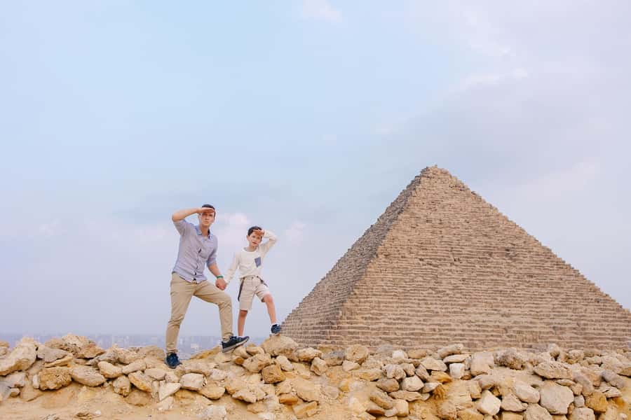 From Hurghada: Cairo Private Day Tour with Flights & Lunch - Lunch at a Local Restaurant: A Real Break, Not Just a Stop