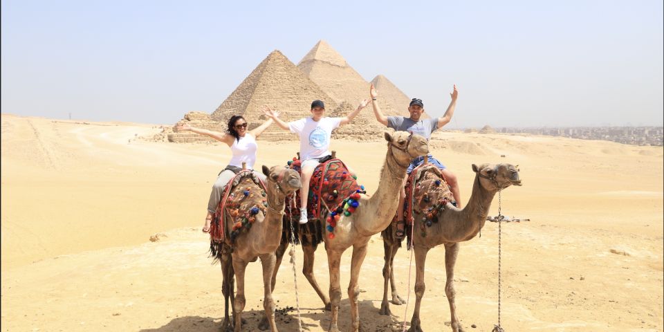 From Hurghada: Cairo Pyramids and Museum Day Trip by Flight - Khan El Khalili bazaar time: souvenirs after you’ve seen the big sites