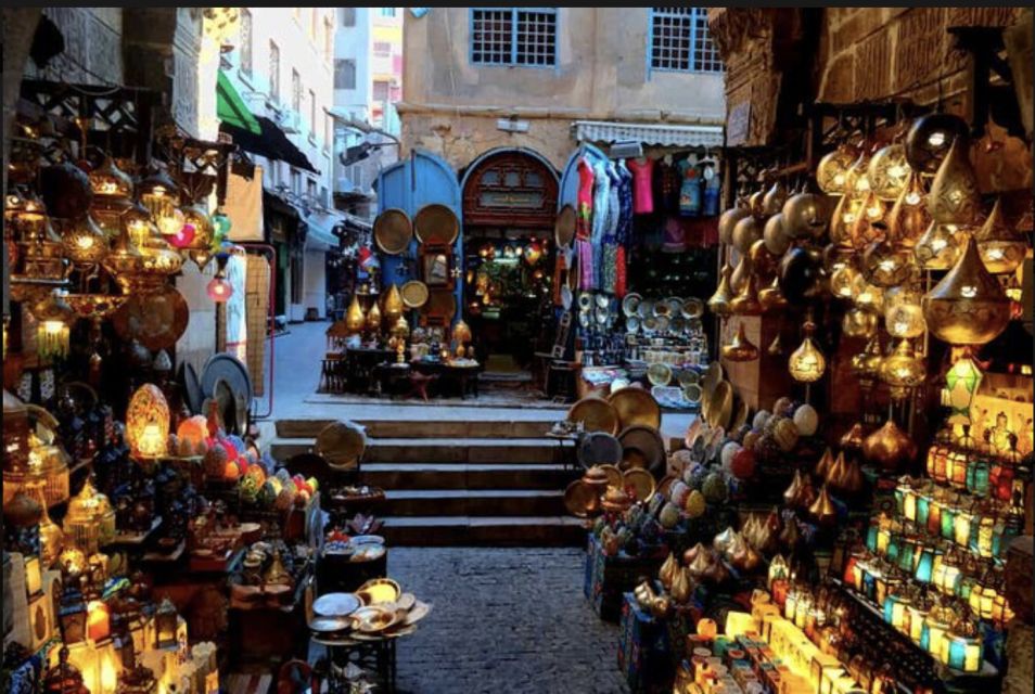 From Hurghada: Cairo Pyramids and Museum Day Trip by Flight - Languages and guide quality: what to expect from the human side