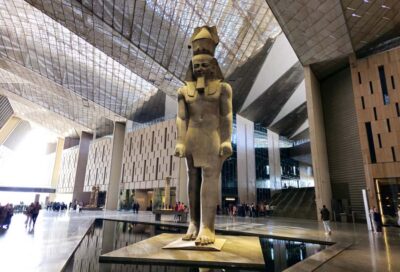 From Hurghada: Grand Egyptian Museum Pyramids Cairo Day Trip - Pyramids of Giza: Getting Oriented and Seeing More Than One Angle