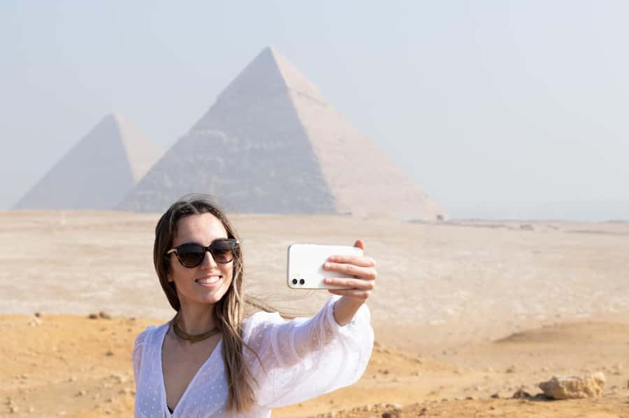 From Hurghada: Pyramids and Egyptian Museum Tour & Boat Ride - Hurghada to Cairo: the long drive that sets your pace