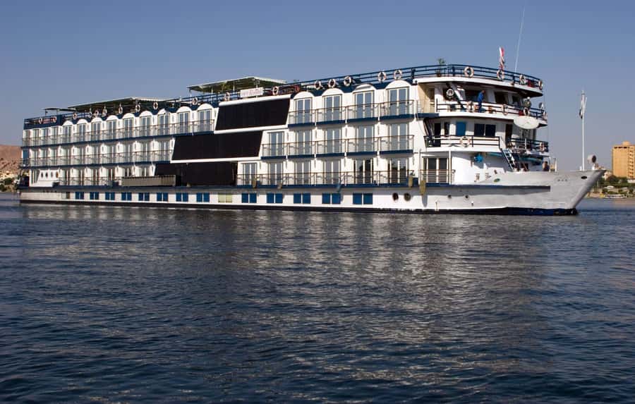 From Luxor: 3-Day Nile Cruise to Aswan with Private Guide - Price and logistics: what $1,100 really buys you