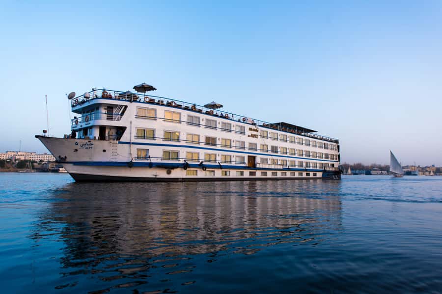 From Luxor: 4-Day Nile Cruise to Aswan with Balloon Ride - West Bank reality check: Valley of the Kings, Hatshepsut, and Memnon