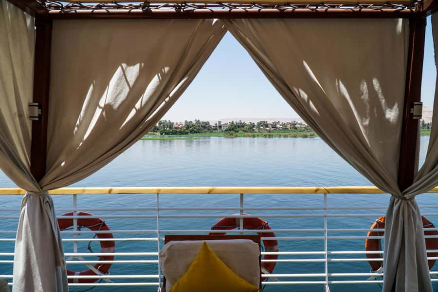 From Luxor: 6-Day Nile Cruise to Aswan with Hot Air Balloon - Edfu’s Temple of Horus and Kom Ombo’s double layout