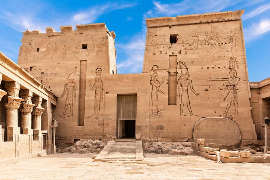 From Luxor: Edfu, Kom Ombo, Aswan Private All-Inclusive Tour - Morning Pickup and the Luxor-to-Aswan Drive: Comfort vs. Reality