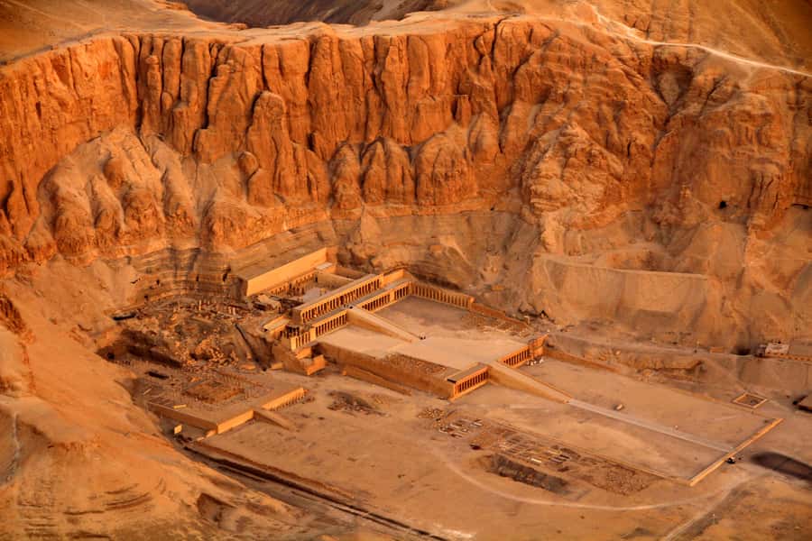 From Luxor: Guided Tour to East or West Banks with Lunch - Lunch at a local restaurant: why this break matters