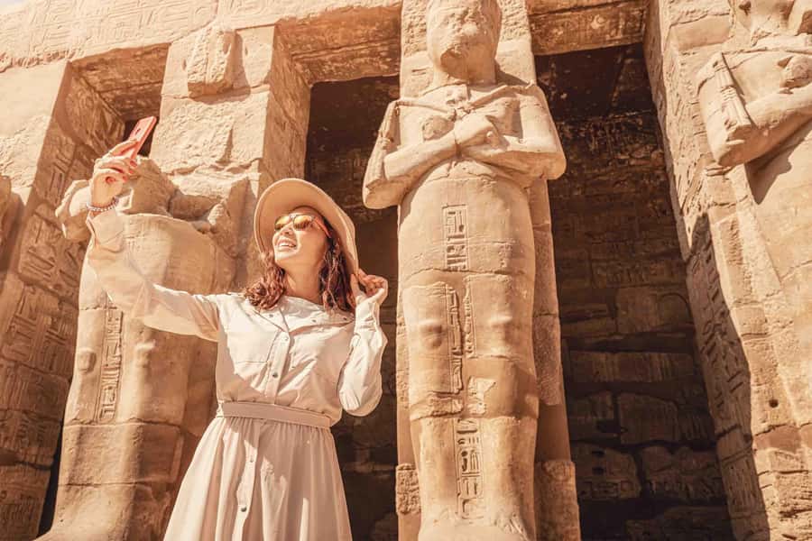 From Luxor: Guided Tour to East or West Banks with Lunch - Karnak Temple: the fastest way to understand why Luxor is famous