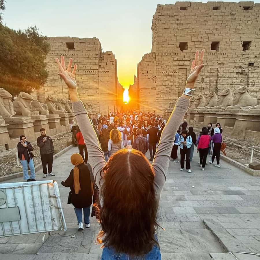 From Safaga Port: Trip To Luxor - West Bank classics: Colossi of Memnon and the scale check
