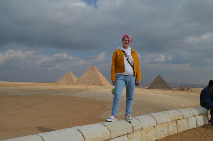 From Sharm El Sheikh: Cairo Day Tour with Roundtrip Flights - Giza Bazaars and Souvenir Time: A Brief, Useful Detour