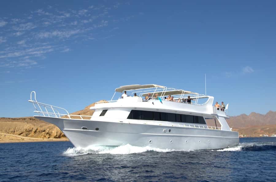 From Sharm: Ras Mohammed Cruise with Island Visit and Lunch - Getting from Sharm El Sheikh to the marina without eating your day