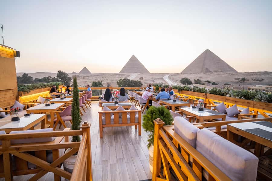 Giza: Dinner with Pyramids All Around You at Rooftop7000 - Who This Is Best For (and Who Might Prefer Something Else)