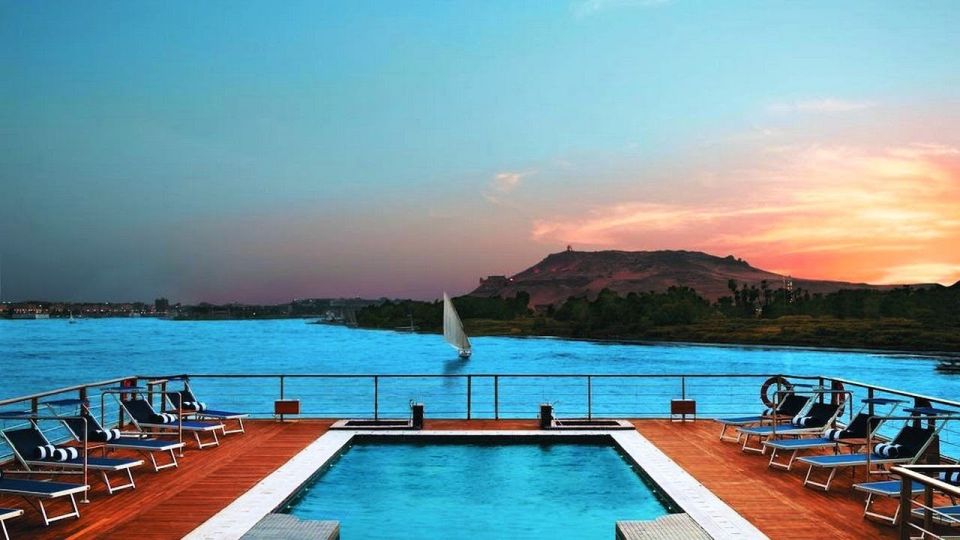 Hurghada: 5 Days Nile Cruise with Guided Tours & Abu Simbel - West Bank Morning: Valley of the Kings, Hatshepsut, and Howard Carter House