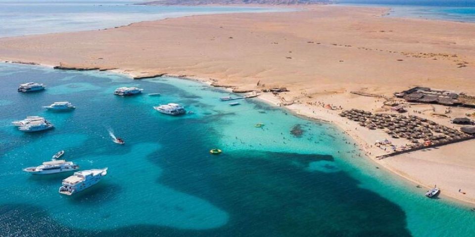 Hurghada: 7-Day Egypt Tour, Nile Cruise, Balloon, Flights - Luxor Museum and the camel ride: small moments that make the monuments click