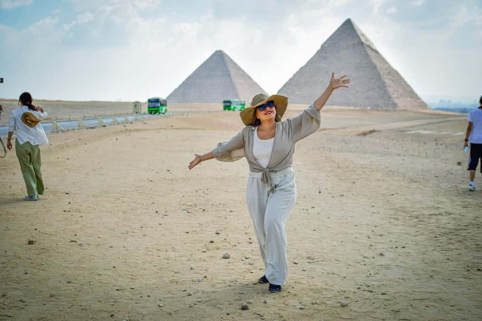Hurghada: Cairo Pyramids, Sphinx & Egyptian Museum Day Trip - Hurghada to Cairo: the long drive, handled the smart way