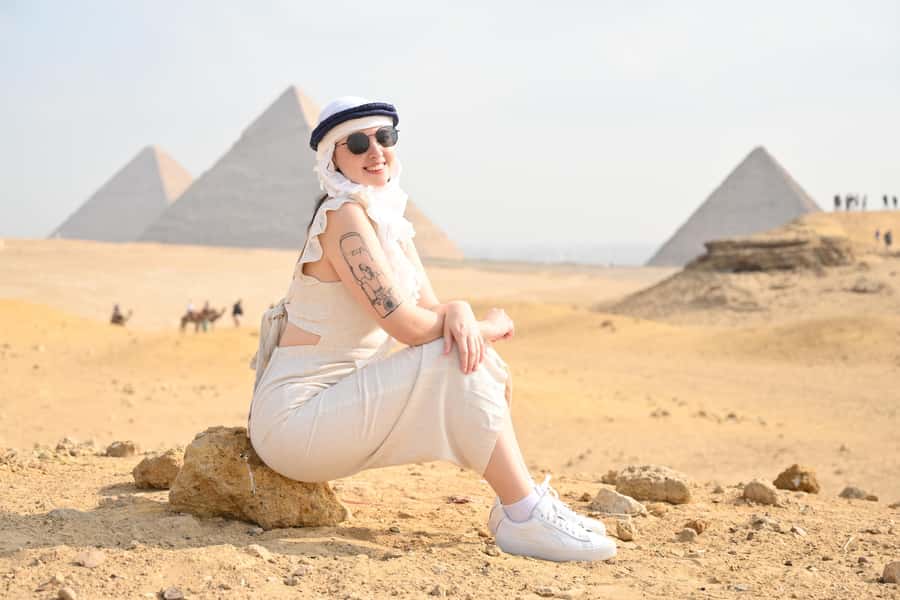 Hurghada Day Trip to Giza Pyramids, Sphinx, Museum and lunch - The Sphinx and Valley Temple of Khafre: the quiet power parts