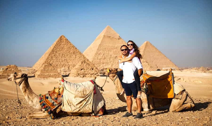 Hurghada: Giza Pyramids, Sphinx, Museum & Old Souq Day Trip - Price and what you really get for $63