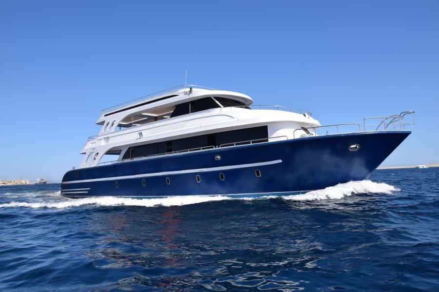 Hurghada: Luxury Private Yacht with Optional Lunch & Drinks - Why this Hurghada private yacht works better than big-group cruises