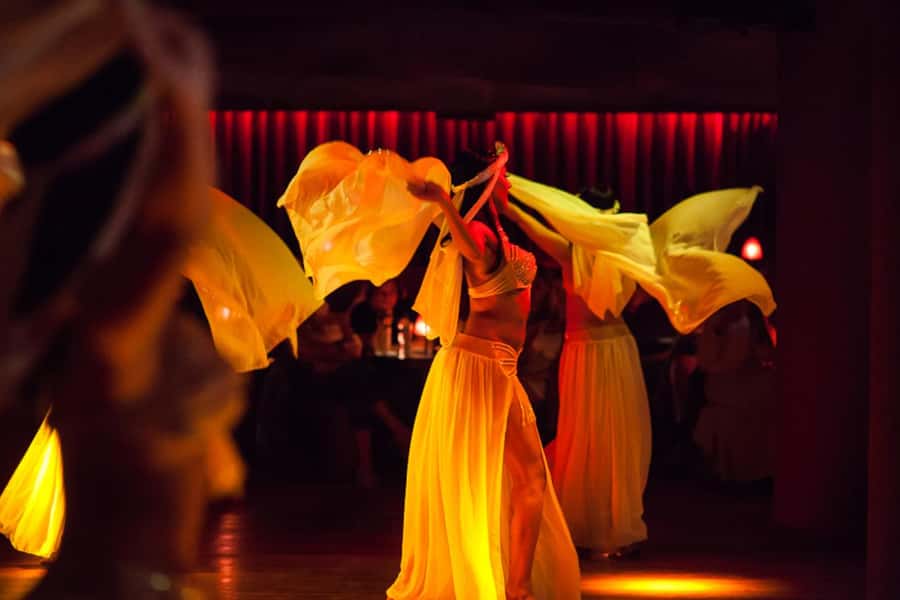 Hurghada: Naz Cabaret ticket with beverages - Pickup and timing: how to get there without stress