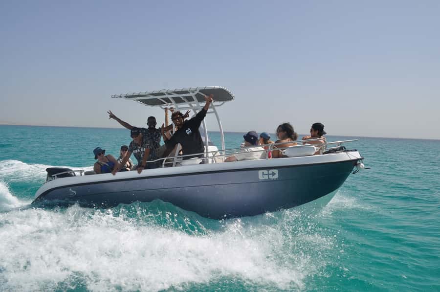 Hurghada: Orange Bay Dolphin Watching, Snorkeling & Lunch - Dolphin Watching: What You Actually Should Expect
