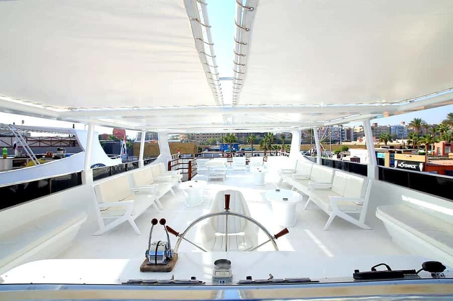 Hurghada: Orange & Giftun Island Cruise with Massage & Lunch - Should you book this Orange Bay and Giftun cruise with massage?