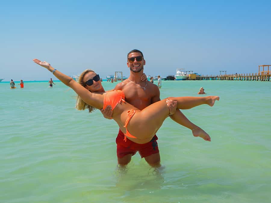 Hurghada: Premium Orange Island Cruise with Lunch & Transfer - The boat experience: cleanliness, comfort, and who tends to run the day