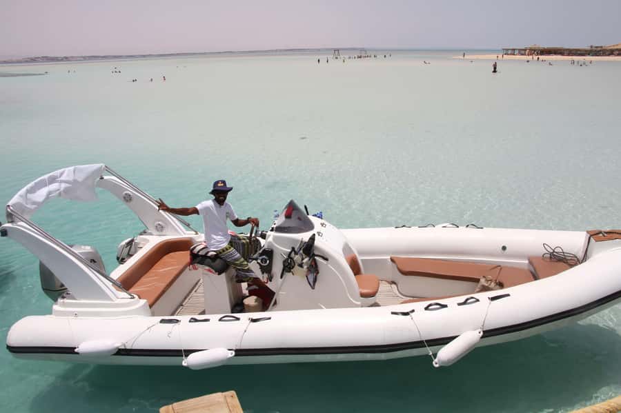 Hurghada: Private Luxury Speedboat W Snorkelling & Fruits - Optional add-on: Abo Ramada Island and the sea turtle angle