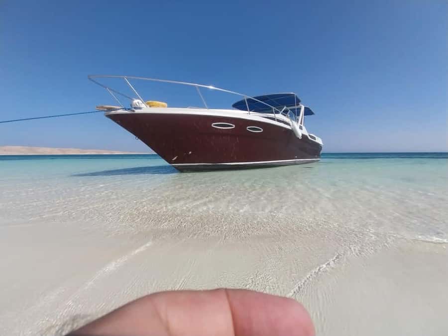 Hurghada: Private Luxury Speedboat W Snorkelling & Fruits - Hotel pickup in Hurghada: simple start, real timing