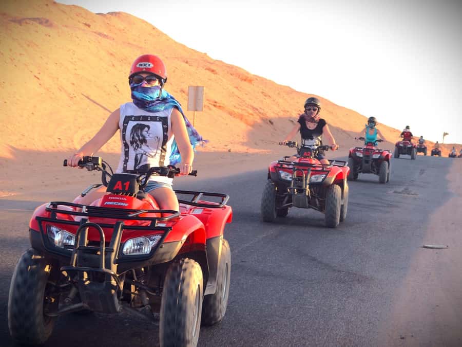 Hurghada: Quad Bike, Sea, Camel, Safari, Stargazing & Dinner - The Bedouin-style camp: where the evening mood changes