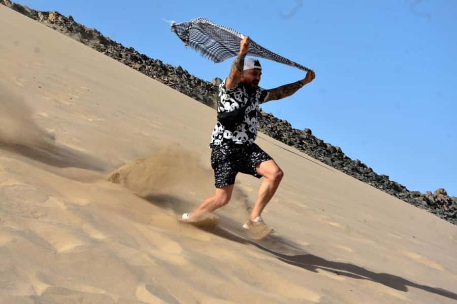 Hurghada: Red Sea Desert Quad Biking Tour & Sand Mountain - Who should book this quad tour to the sand mountain
