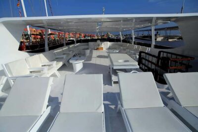 Hurghada: Royal Orange Bay with Massage, Snorkeling & Lunch - Pickup, onboard setup, and the small-group advantage