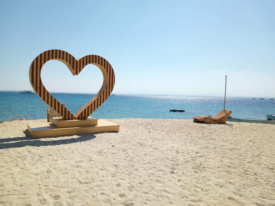 Hurghada : Sunset & Barbecue at Magawish Island By Speedboat - Beachside BBQ and Island Hangout Under the Tenda
