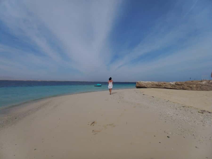 Hurghada: Yacht trip To Magawish island w Snorkeling & Lunch - Dolphin watching on the way: worth it even when they don’t show