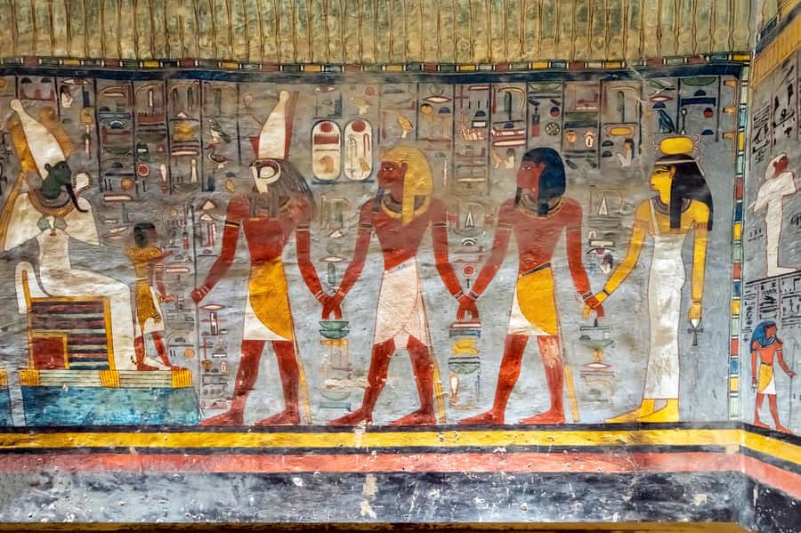 Luxor: East and/or West Banks Guided Tour with Lunch - Hatshepsut’s mortuary temple: when a female pharaoh takes center stage