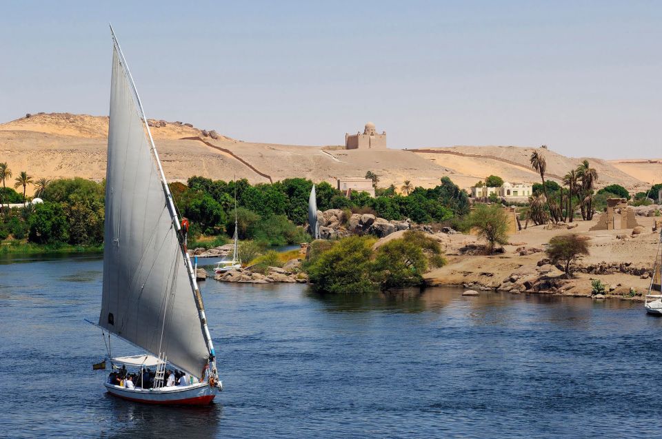 Luxor East Bank: Private Half-Day Tour W/Free Carriage Ride - Timing, Heat, and What to Bring So You Don’t Hate Your Day