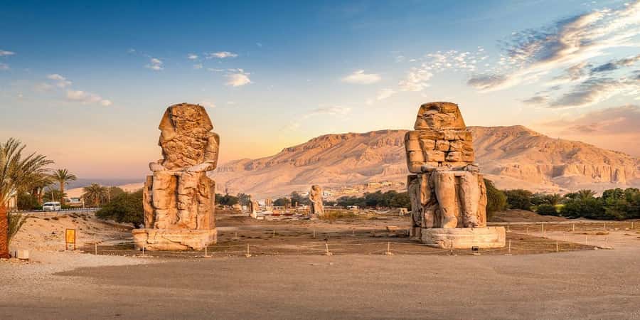 Luxor: Habu, Deir El Medina, Shared tour, Guide, and Lunch - Practical Tips for Photos and Comfort at All Three Stops
